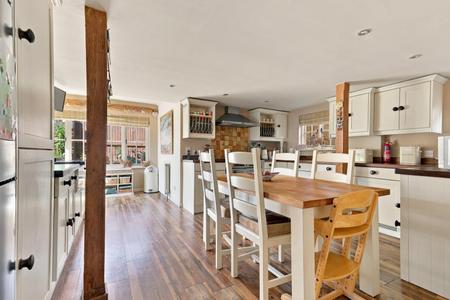 Kitchen/Breakfast Room