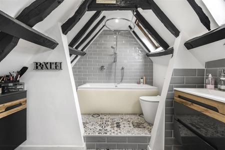 Bathroom/En-Suite