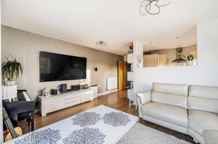 1381868-19-691b44...