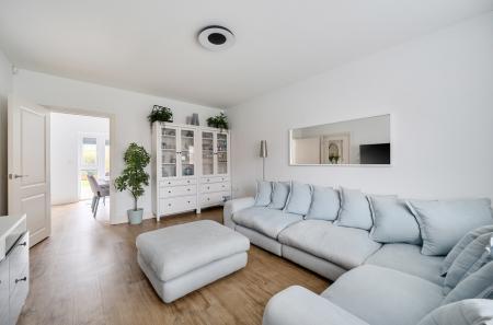 1406740-18-698714...