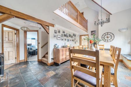 1411328-16-698f77...