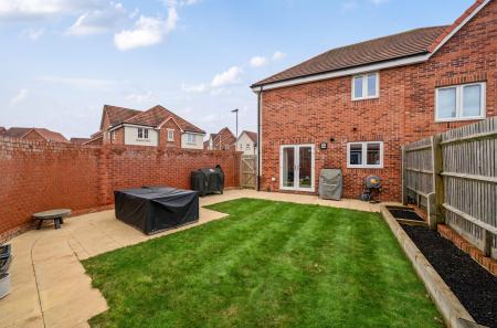 1411390-4-69958b3...