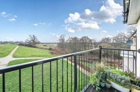 1410926-15-698f5d...