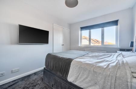 1425990-14-69baae...