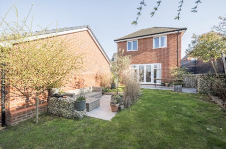 1429456-5-69bc1a7...