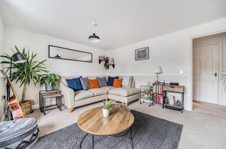 1372393-16-690e14...