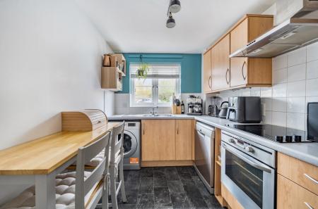 1372393-10-690e13...