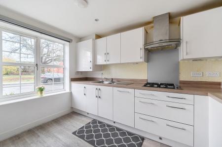 1386523-19-6937f5...