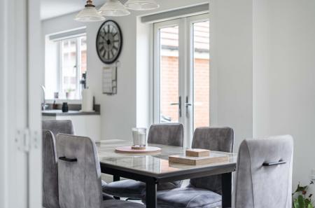 1437716-23-69cd5a...