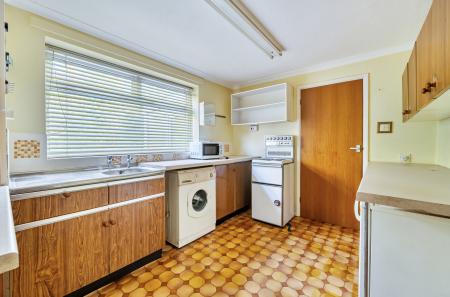 1438905-26-69ce9b...