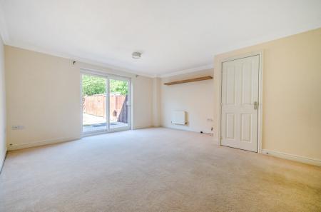 1323886-7-686f852...