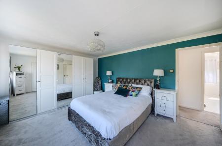 1282069-19-680f7f...