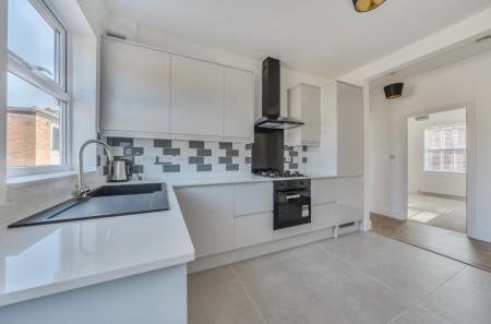 1341562-8-689ef40...