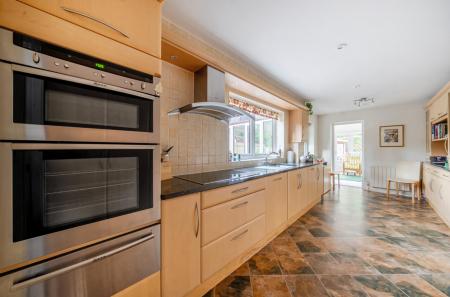 1342413-4-68ae288...