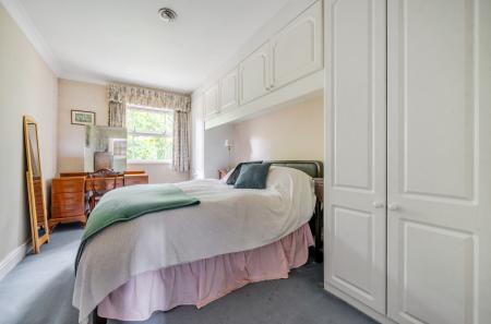 1347276-15-68b83a...