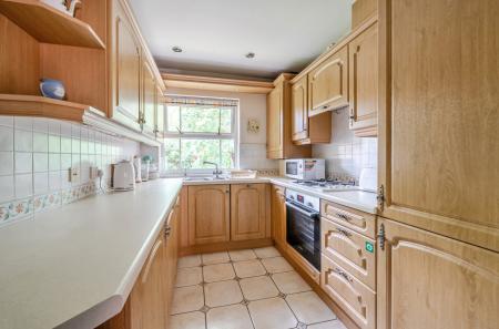 1347276-11-68b83a...