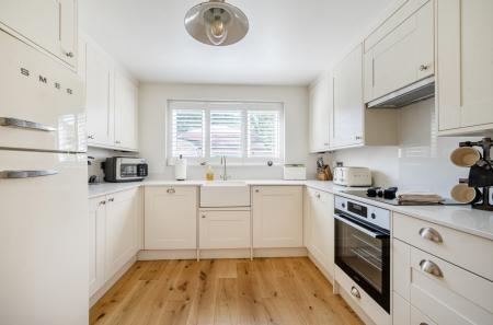 1356936-13-68cd3d...