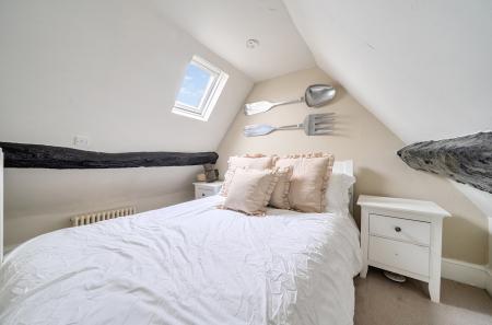 1406063-26-698235...