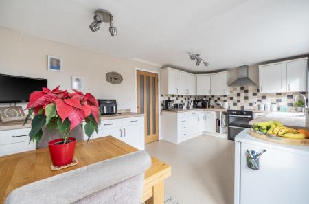 1417387-19-699c28...