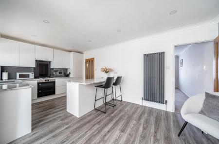 1417073-5-699f1a4...