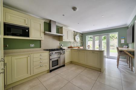 1424525-26-69b429...