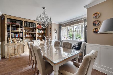 1424525-32-69b42a...