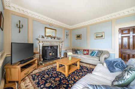 1422477-11-69b932...