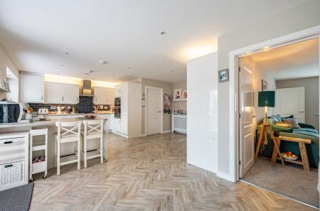 1422446-16-69b2e2...