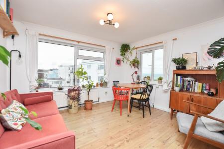 Open Lounge/Diner/Kitchen