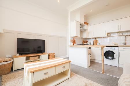 Open Plan Lounge/Kitchen