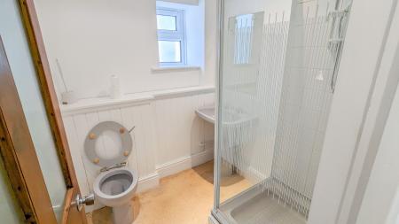 Flat 3 Shower Room
