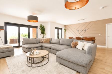 Living/Dining Room