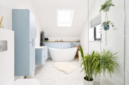 Family Four Piece Bathroom
