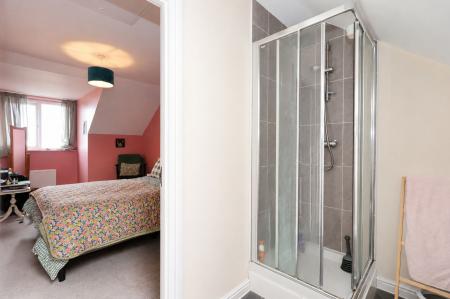 Bedroom/Ensuite