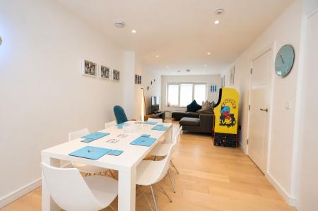 Lounge/Diner