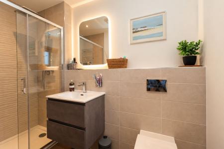 Ensuite