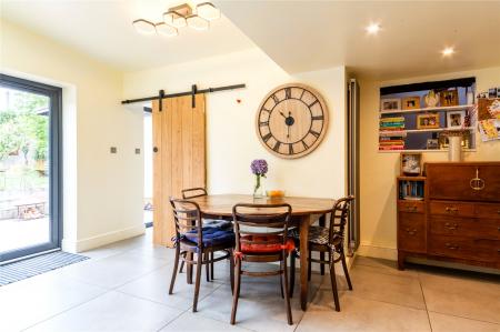 Kitchen/Dining