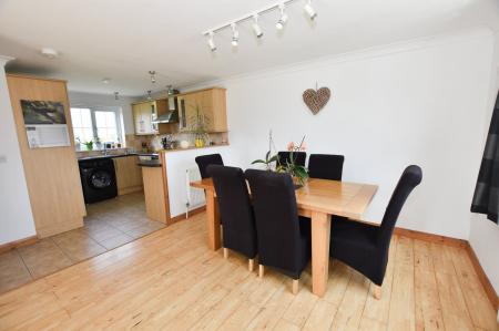 Kitchen Dining Area
