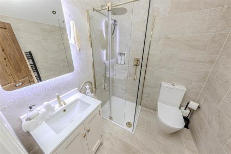 Annexe Shower Room