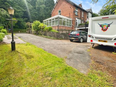 Side Aspect and Driveway