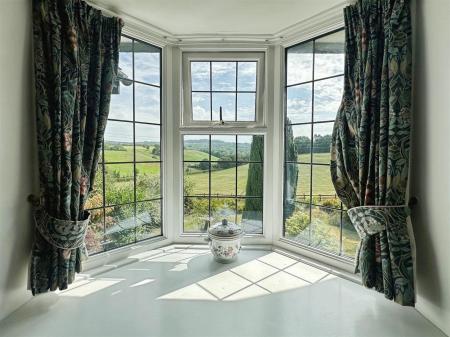 View to the front aspect