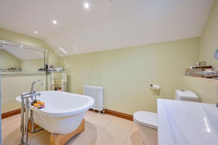 En-Suite Bathroom