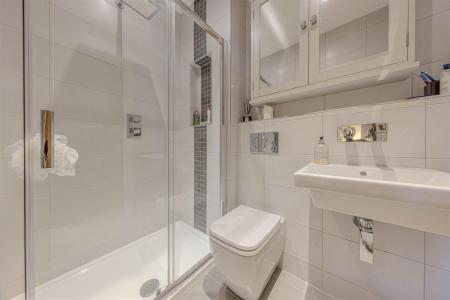 Jack and Jill Ensuite