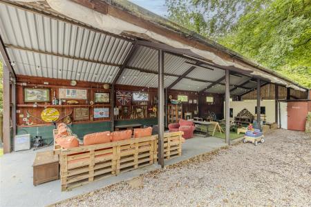 Entertaining and Socialising Area