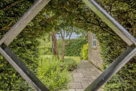 Denise White Estate Agents Comments