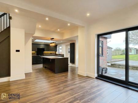 Open plan kitchen diner