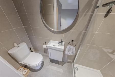 Ensuite