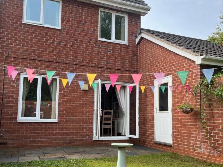 Vendors Summertime Garden Image