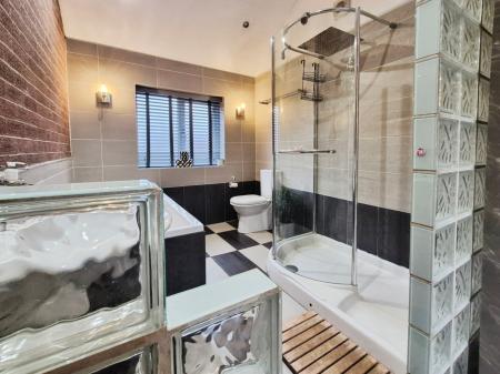 Ensuite Bathroom