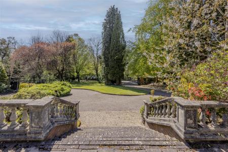 Steps down to the Gardens